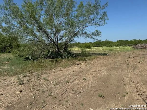 02 Windmill Ranchettes Cr 329, Jourdanton, TX 78064