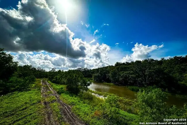 000 Fm 1303, Floresville, TX 78114 - Image #2