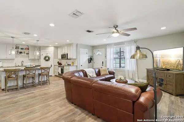 503 Mockingbird, Devine, TX 78016