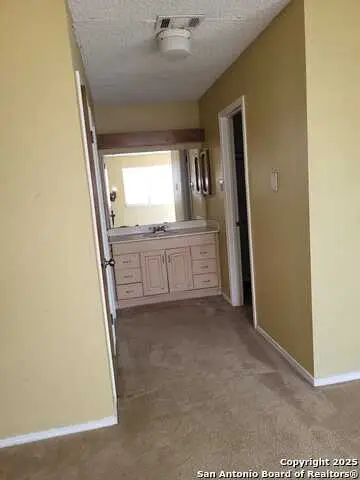 201 Downshire Dr, San Antonio, TX 78216 - Image #3