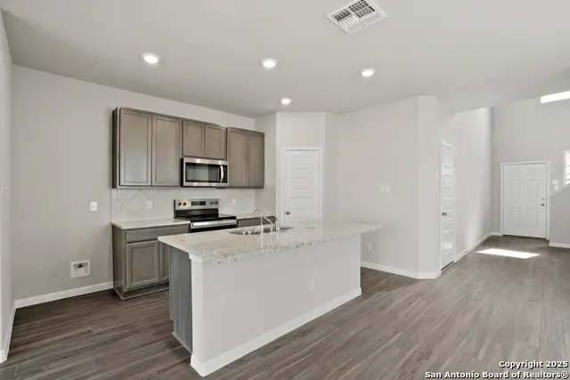 10311 Eve Gardens, San Antonio, TX 78224 - Image #2