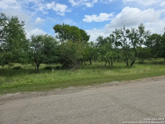 22 Cypress, Bandera, TX 78003 - Image #3