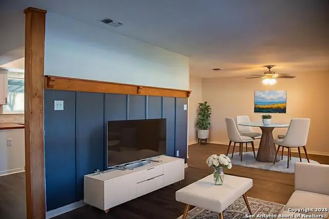 410 Blaze, San Antonio, TX 78218 - Image #3