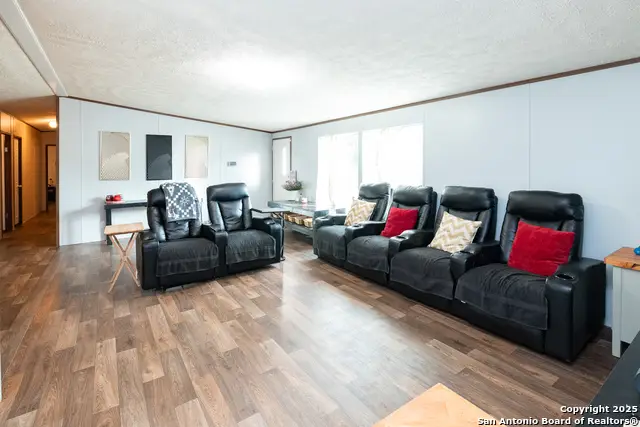 934 7th, Floresville, TX 78114 - Image #3