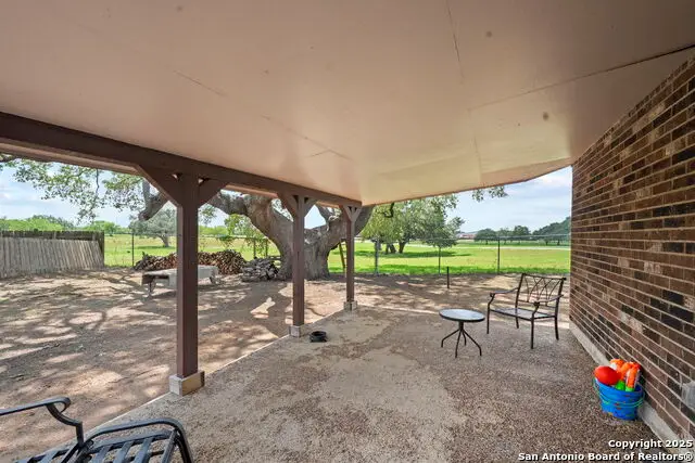 311 Indian Pink, Floresville, TX 78114 - Image #2