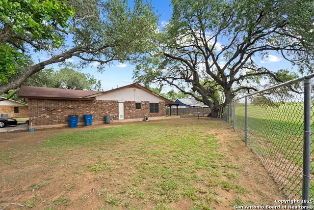 311 Indian Pink, Floresville, TX 78114 - Image #3