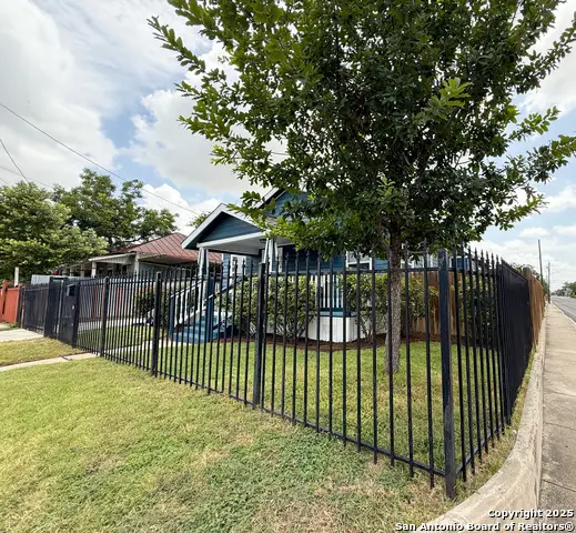 326 Connelly, San Antonio, TX 78203 - Image #2