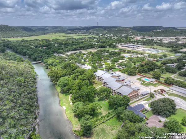 540 River Run #APT 305, New Braunfels, TX 78132