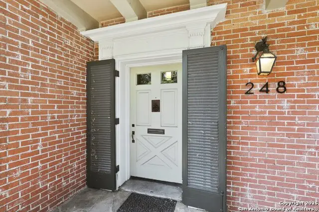 248 E Summit Ave, San Antonio, TX 78212 - Image #3