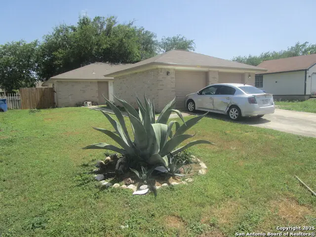 8842 Meadow Trace, San Antonio, TX 78250 - Image #2