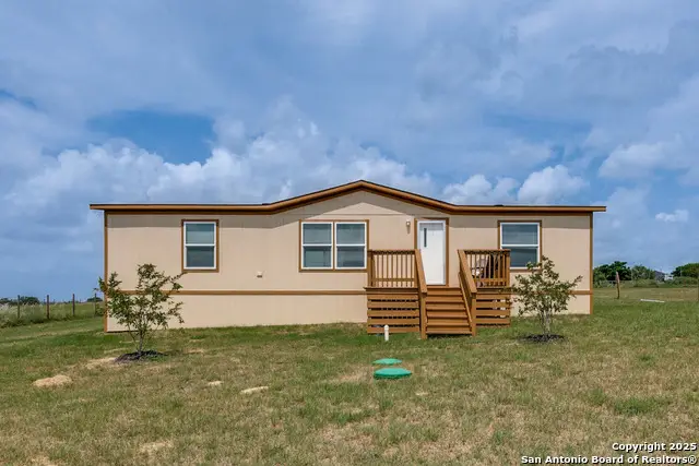 88 Sanctuary Ln, Von Ormy, TX 78073 - Image #2