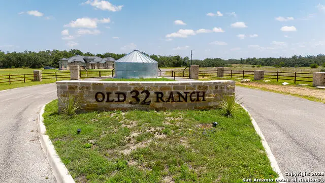 813 Old 32 Crossing, Blanco, TX 78606 - #2