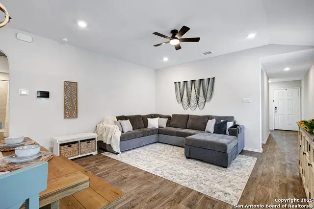 3446 Angus, San Antonio, TX 78245 - Image #3