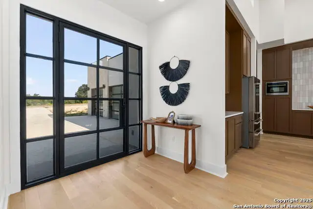 9847 Midsomer Pl, San Antonio, TX 78255 - Image #3