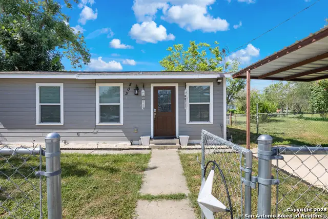 505 Avenue E, Poteet, TX 78065 - Image #2