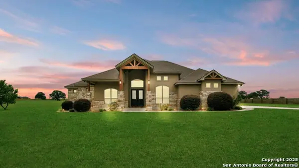 245 Triple R Dr., La Vernia, TX 78121