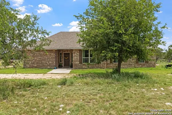 143 Michael Dr, Harper, TX 78631