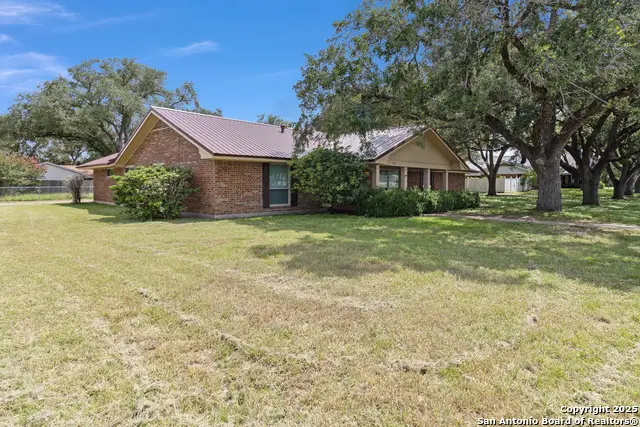 510 E Inez, Beeville, TX 78102 - #1