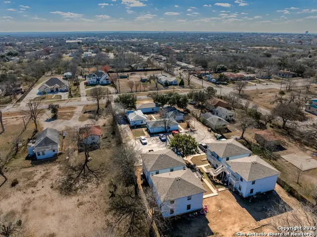 927 W Formosa Blvd, San Antonio, TX 78221 - Image #3
