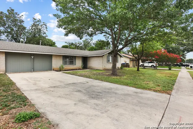 5611 Sir Gareth Dr, San Antonio, TX 78218 - Image #2