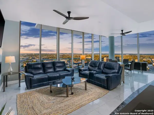 610 E Market #2818, San Antonio, TX 78205