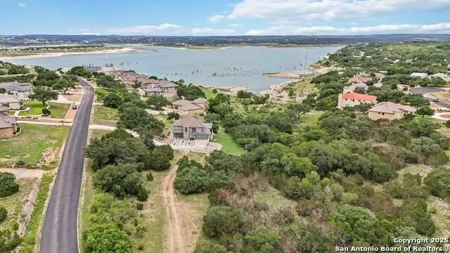 378 Oak Shores Dr, Canyon Lake, TX 78133 - #2