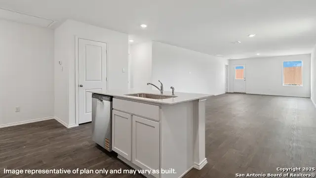 9831 De Allende Path, San Antonio, TX 78221 - Image #3