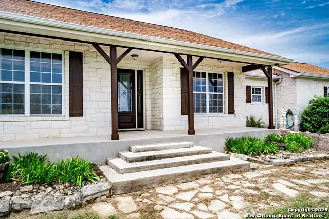 233 N Fork, Bandera, TX 78003 - Image #3