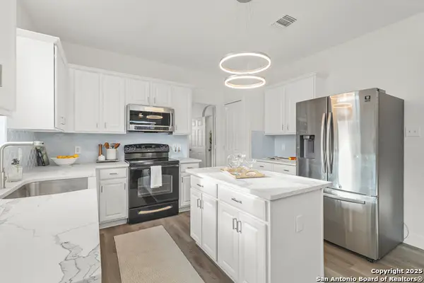 12811 Point Gap, San Antonio, TX 78253