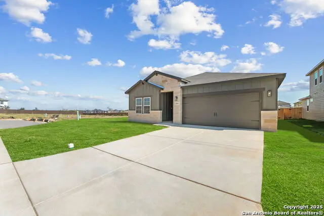 16510 Red Pine, Elmendorf, TX 78112 - Image #3