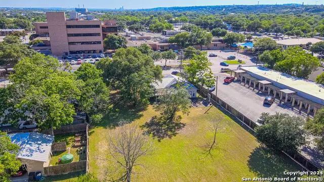 640 N Houston, New Braunfels, TX 78130 - Image #1