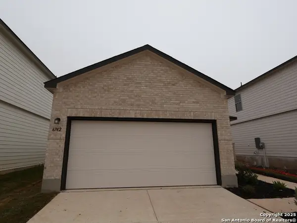 6742 Red Buffalo Trail, San Antonio, TX 78253