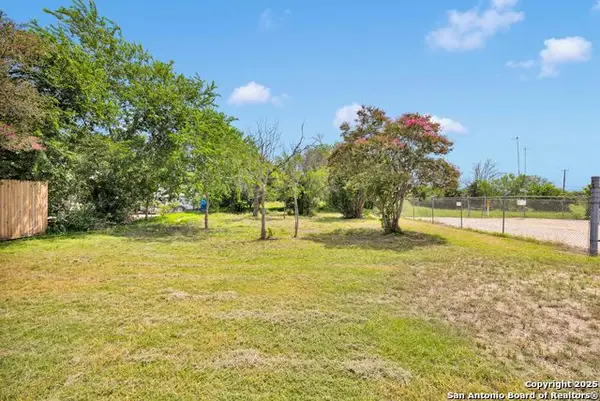 312 Toepperwein, Converse, TX 78109