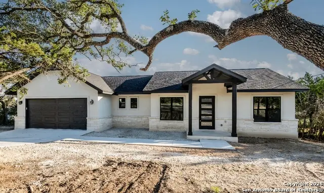 1229 Stallion Springs Dr, Fischer, TX 78623 - Image #2