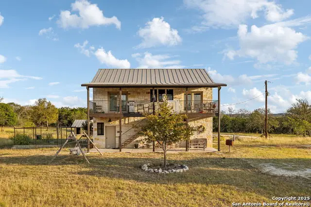 232 N Stoneleigh Road, Center Point, TX 78010 - Image #2