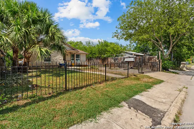 2523 Menchaca, San Antonio, TX 78228 - Image #3