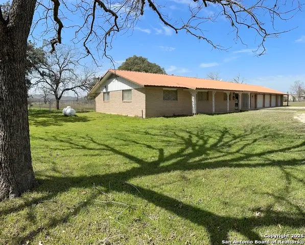 779 N Hwy 187, Utopia, TX 78884 - Image #2