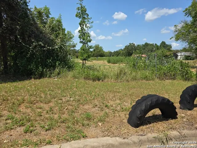 407 4th E, Rockdale, TX 76567 - Image #2