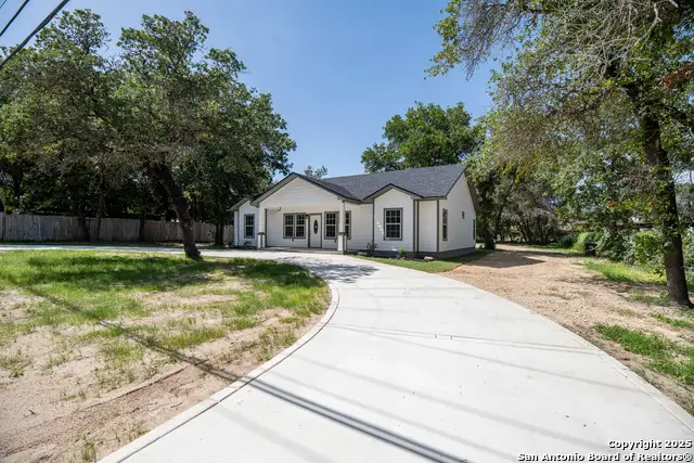 3811 Waterwood Pass, Elmendorf, TX 78112 - Image #3