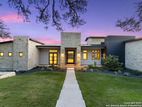 2018 Paradise Pkwy, Canyon Lake, TX 78133