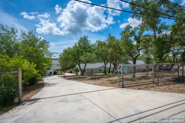 12501 Park Road 37, Lakehills, TX 78063 - Image #3