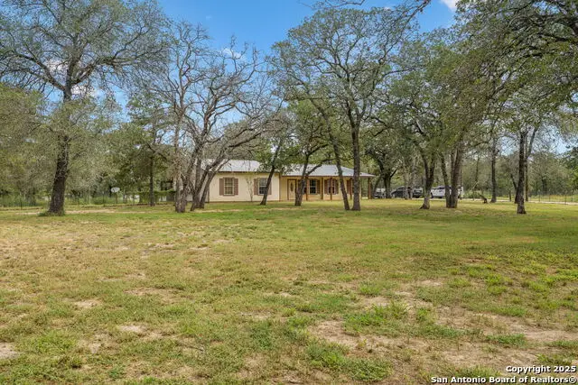 240 Oak Hollow, La Vernia, TX 78121 - Image #2
