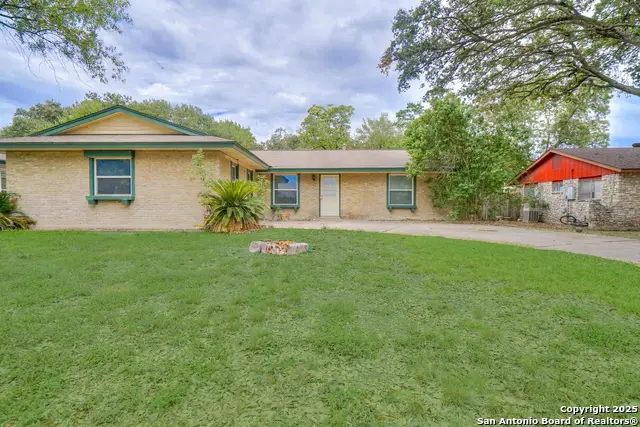 3706 Petry Dr, Kirby, TX 78219 - Image #1