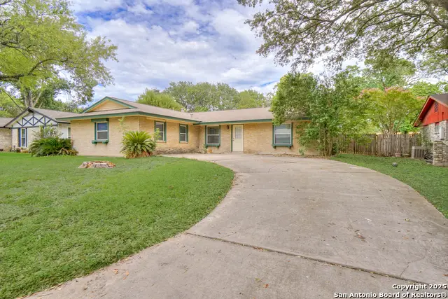 3706 Petry Dr, Kirby, TX 78219 - Image #2