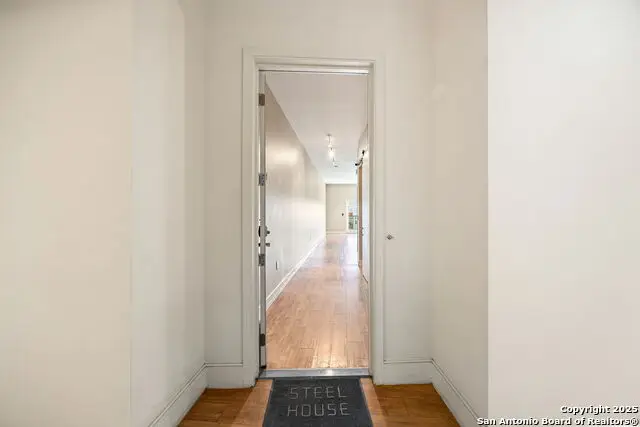 1401 S Flores St #409, San Antonio, TX 78204 - Image #3