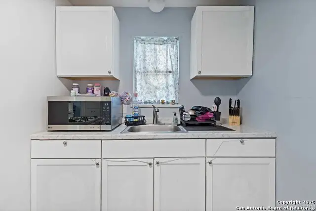 513 Venice, San Antonio, TX 78201 - Image #1