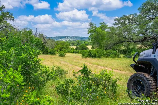 8 Cypress Creek Rd, Comfort, TX 78013 - Image #3