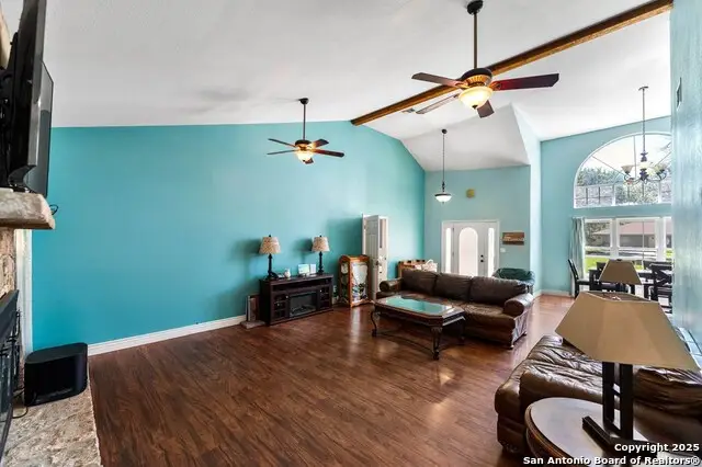 132 E Tall Timber Rd, Kerrville, TX 78028 - Image #3