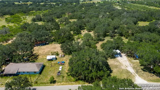 669 County Road 768, Devine, TX 78016 - Image #2