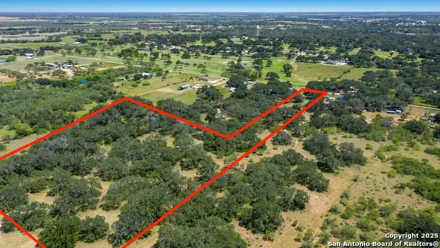 669 County Road 768, Devine, TX 78016 - Image #3